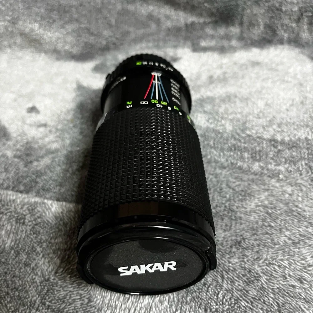Sakar Lens Zoom f=80mm f=200mm Macro